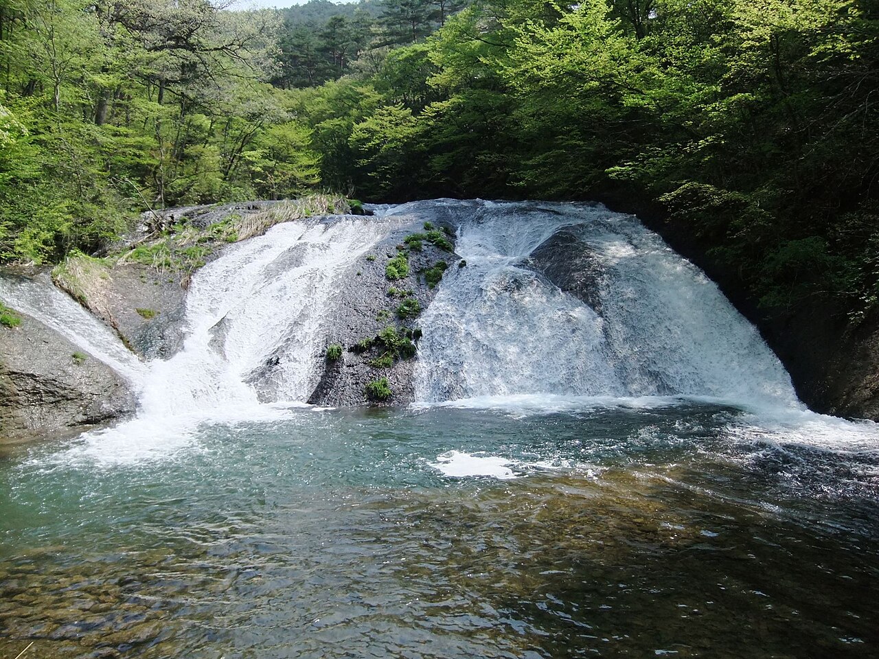 2012年5月の釜淵の滝